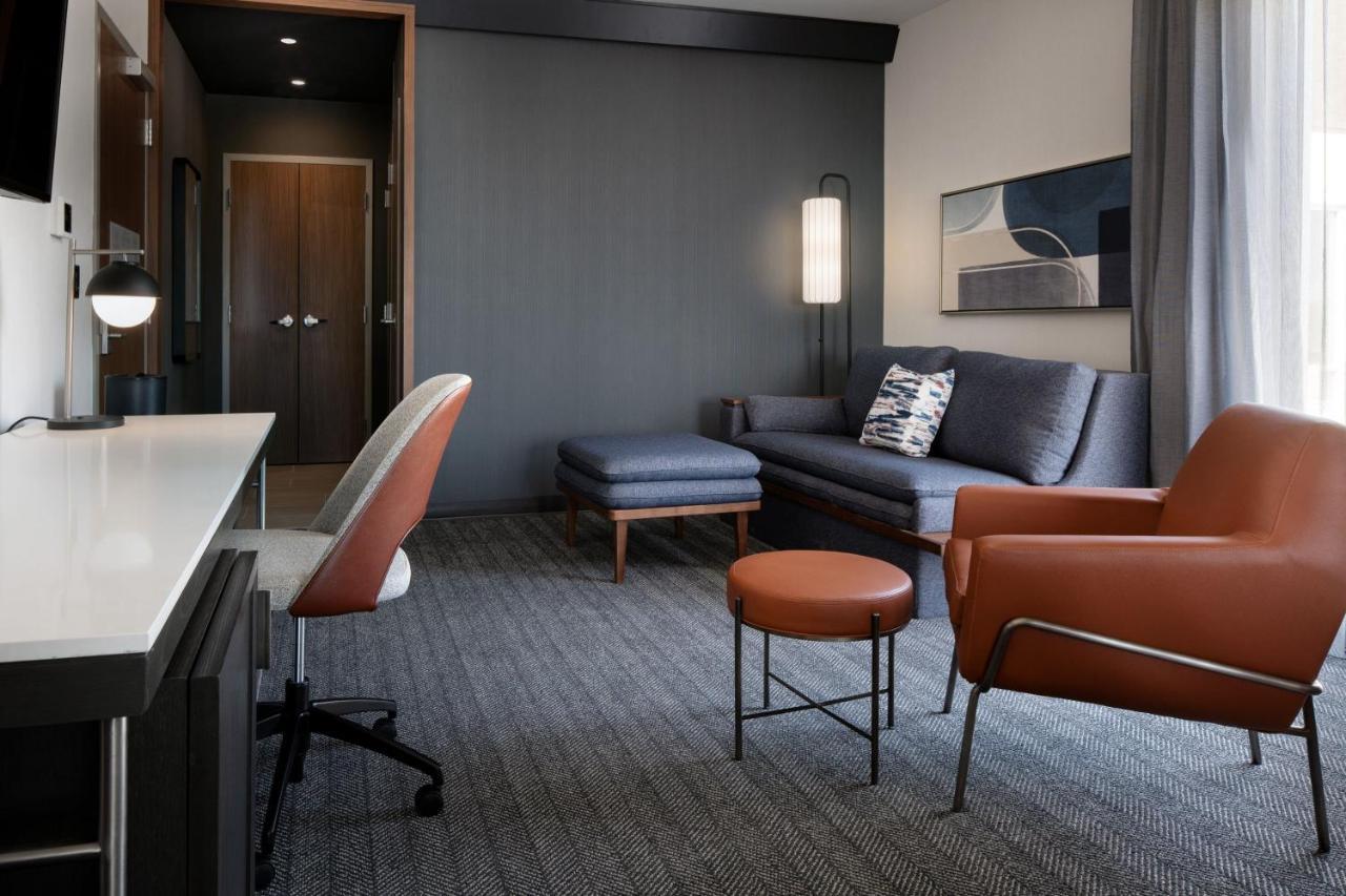 Courtyard By Marriott Fresno Clovis Hotel Eksteriør billede